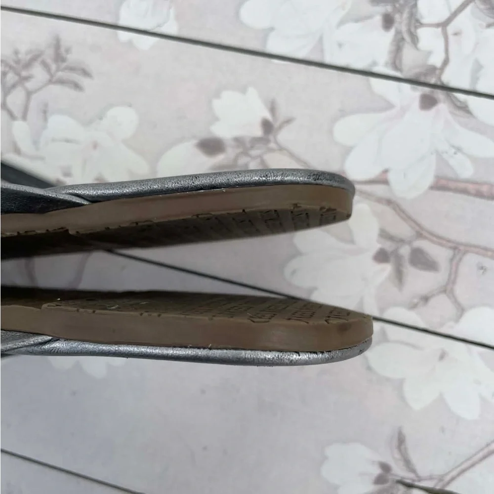 TKEES Metallic Charcoal Thong Sandals